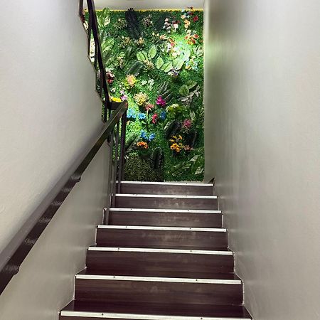 1St Living Subang Ss15 Hotel Субанг Джая Екстериор снимка