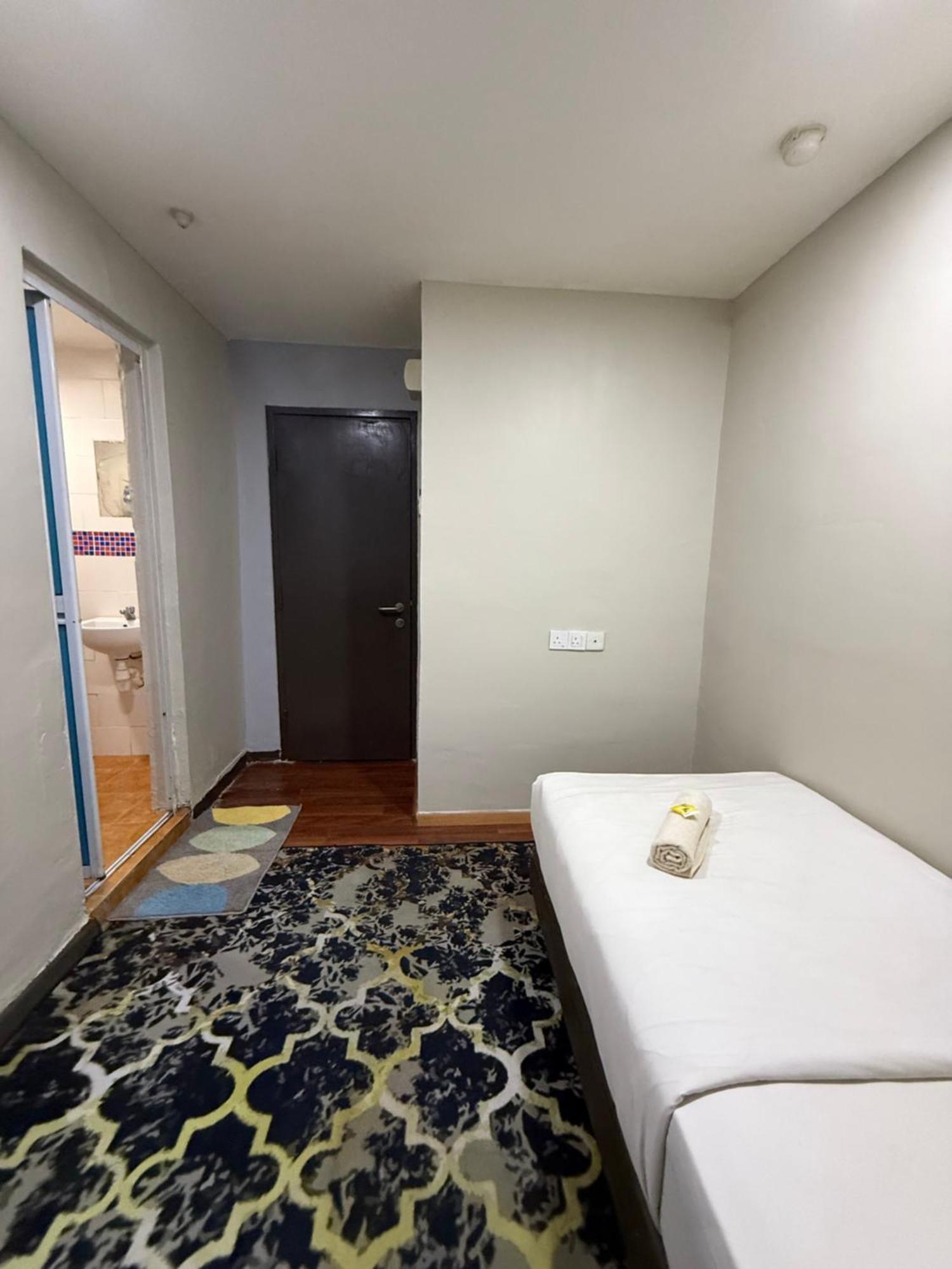 1St Living Subang Ss15 Hotel Субанг Джая Екстериор снимка