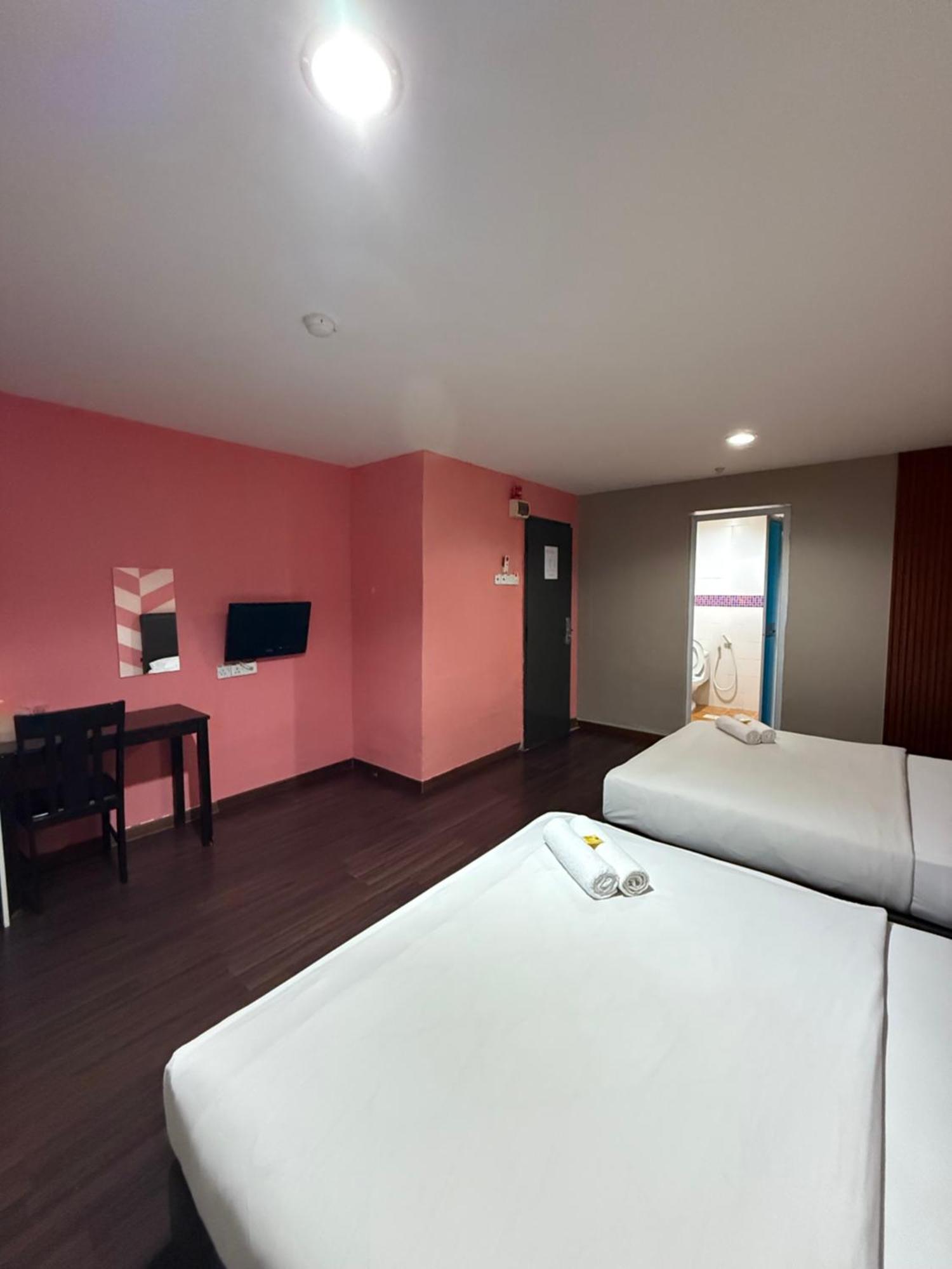 1St Living Subang Ss15 Hotel Субанг Джая Екстериор снимка