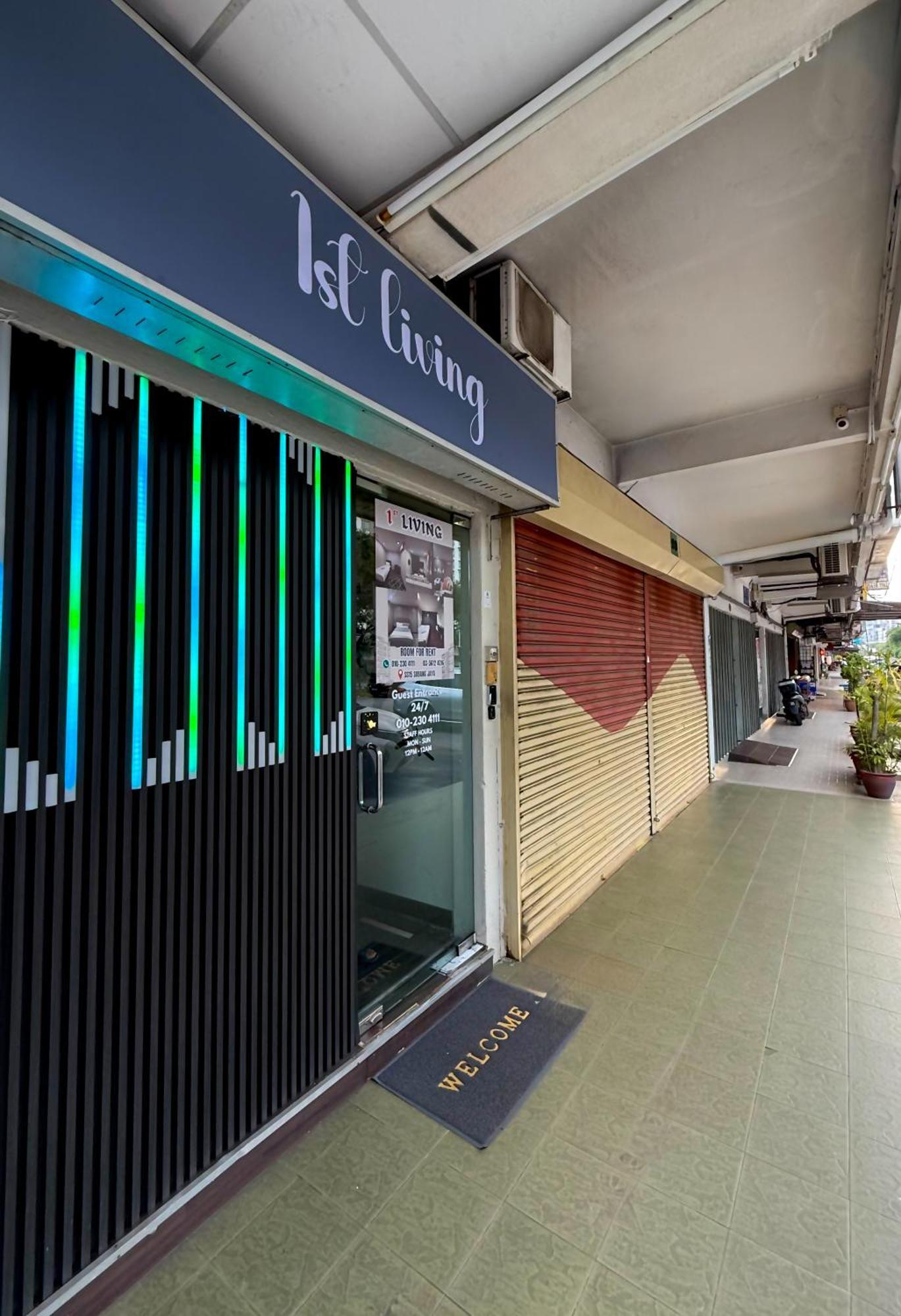 1St Living Subang Ss15 Hotel Субанг Джая Екстериор снимка